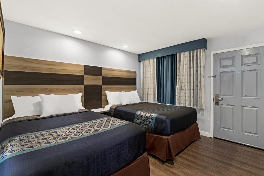 Bay Breeze Inn photo 4