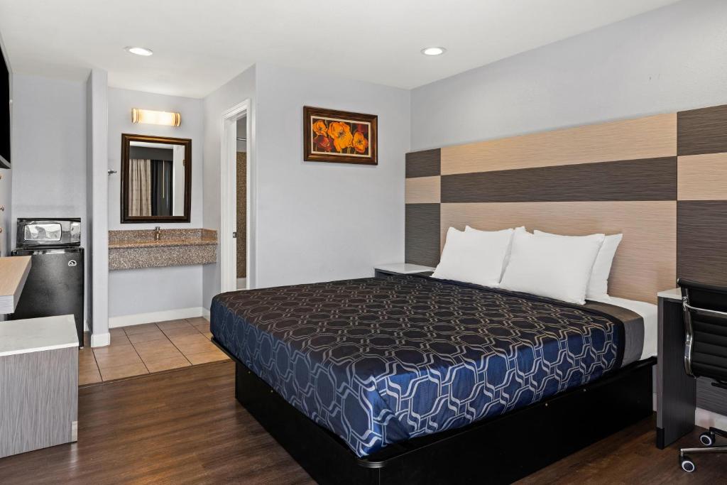 Bay Breeze Inn photo 2