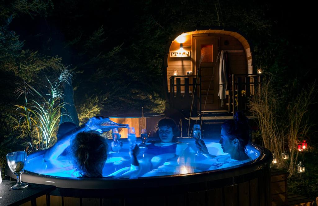 Szeroki Bór oaza w Puszczy z Sauną, Banią i Jacuzzi photo 3