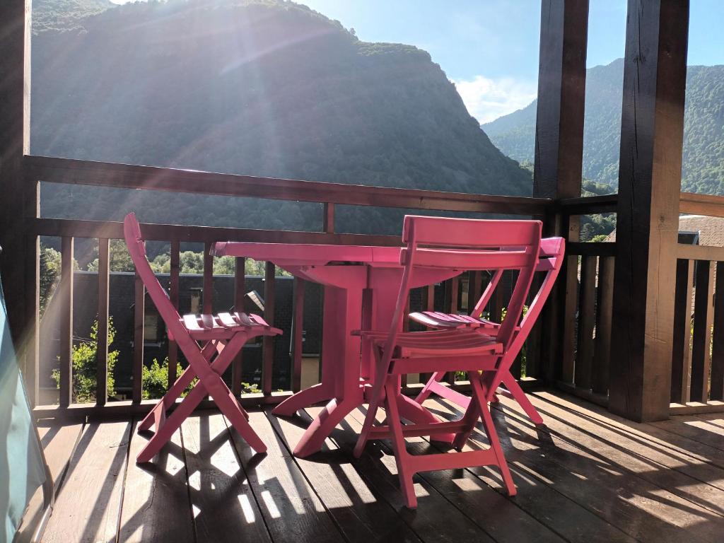 T2 vue sur les montagnes à Bagnères-de-Luchon 1* photo 3