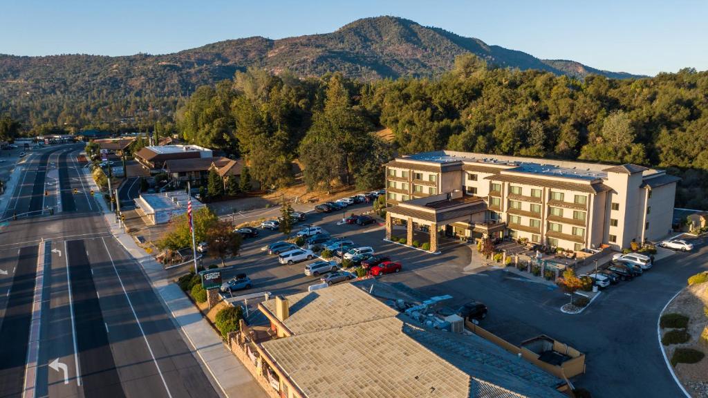 Yosemite Southgate Hotel & Suites photo 4