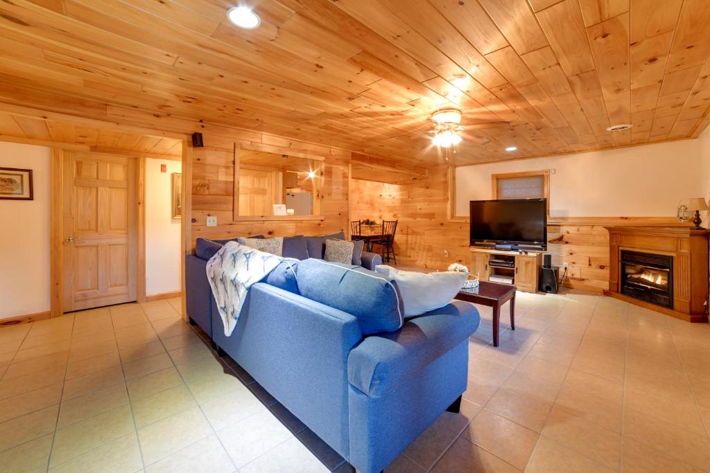 Romantic Afton Escape with Fire Pit and Scenic Views photo 3