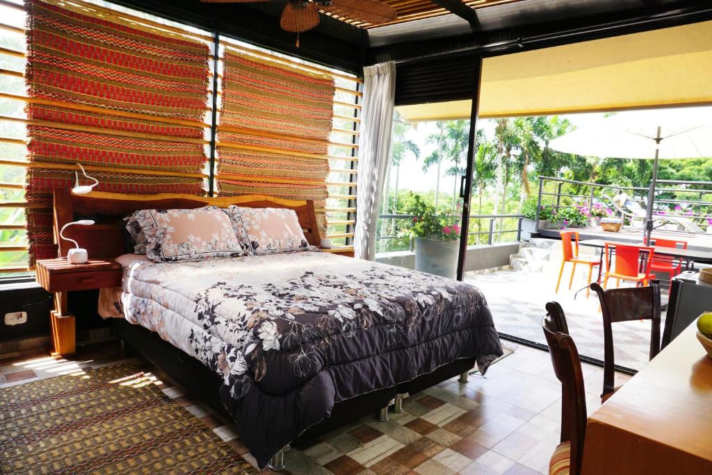 Nirvana Bed and Breakfast Eco Villa in Cerritos photo 2