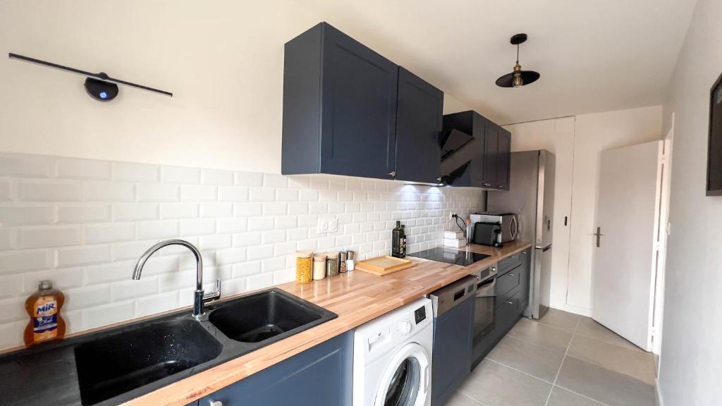 Appartement 4 étoiles en centre ville de Vichy - Le Basile photo 1