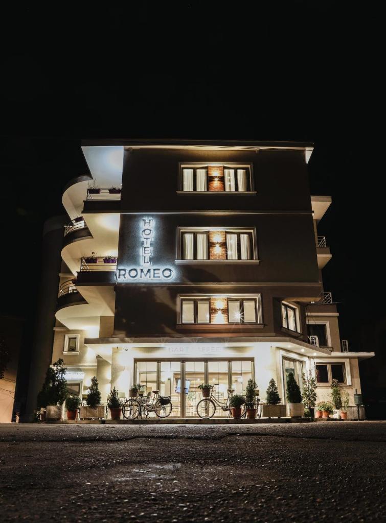 Hotel Romeo photo 2