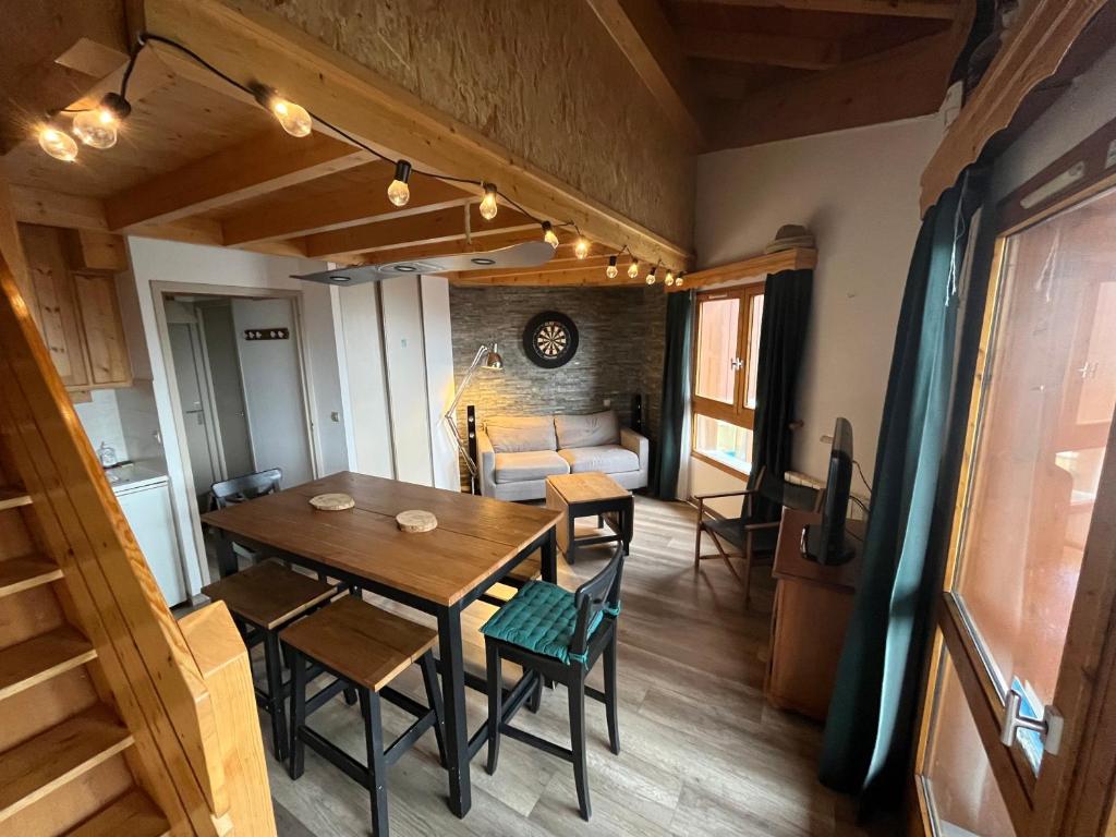 Appartement 6-8 personnes à 3 minutes des pistes photo 2