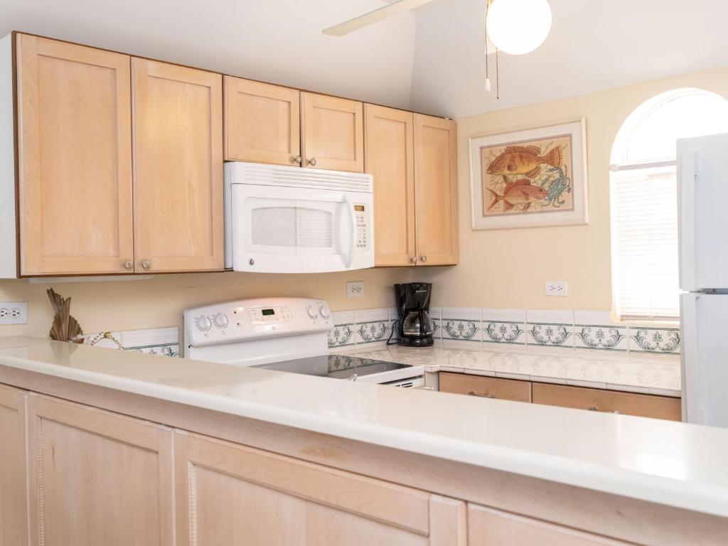 Deluxe Sea View Villas at Paradise Island Beach Club Resort photo 4