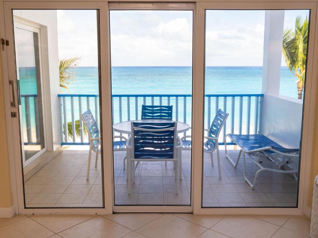 Deluxe Ocean View Villas - Just Steps From White Sand Beaches photo 1