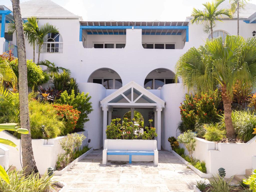 Deluxe Ocean View Villas - Just Steps From White Sand Beaches
