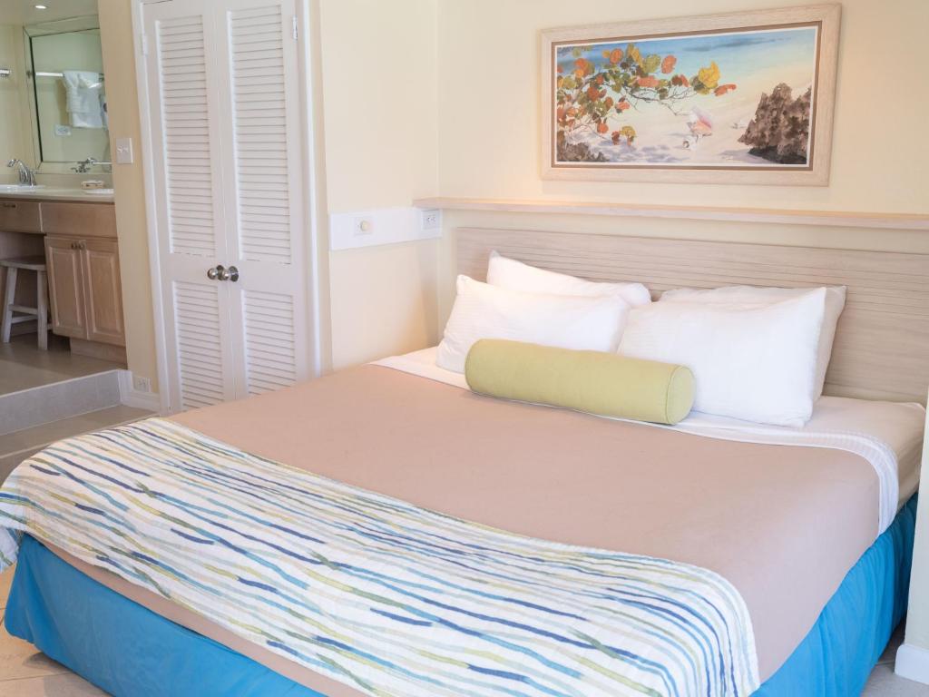 Paradise Island Beach Club Ocean View Villas photo 3