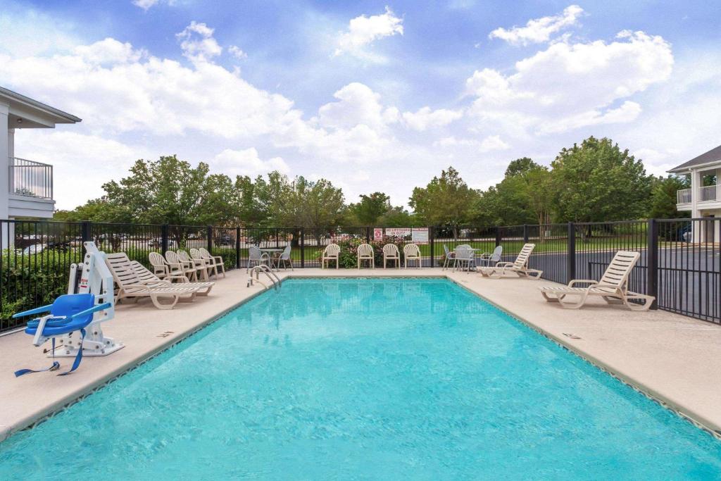Baymont by Wyndham Florence/Muscle Shoals image