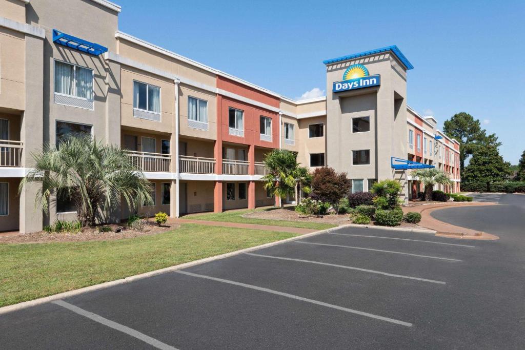 Days Inn by Wyndham Florence Near Civic Center photo 3