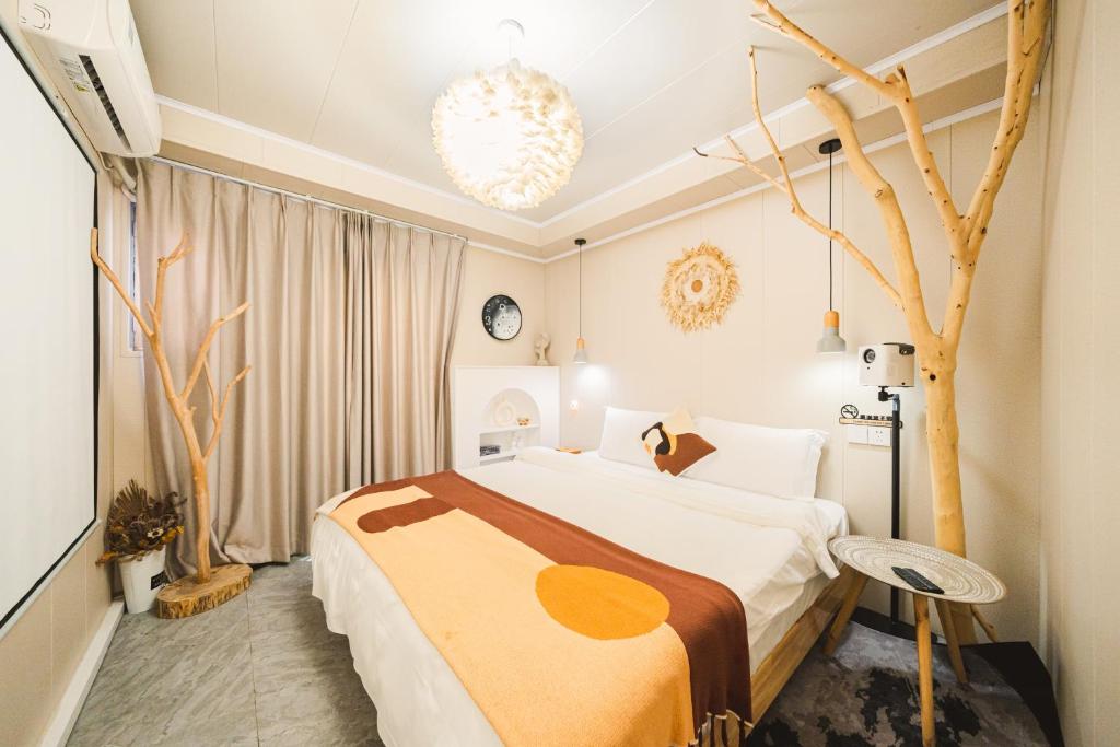 2 Old Town Designer Chalet 200 year old house photo 2