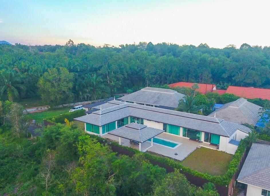 CoaSea Pool Villa - 3 Bedrooms 3.5 Bathrooms photo 1