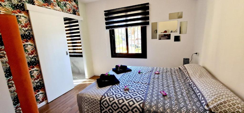 Fantastic 3 bedroom next playa Las Américas & WIFI FREE photo 2
