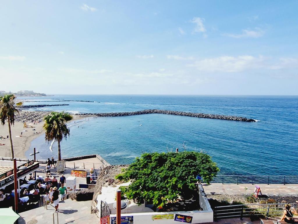 Fantastic 3 bedroom next playa Las Américas & WIFI FREE photo 4