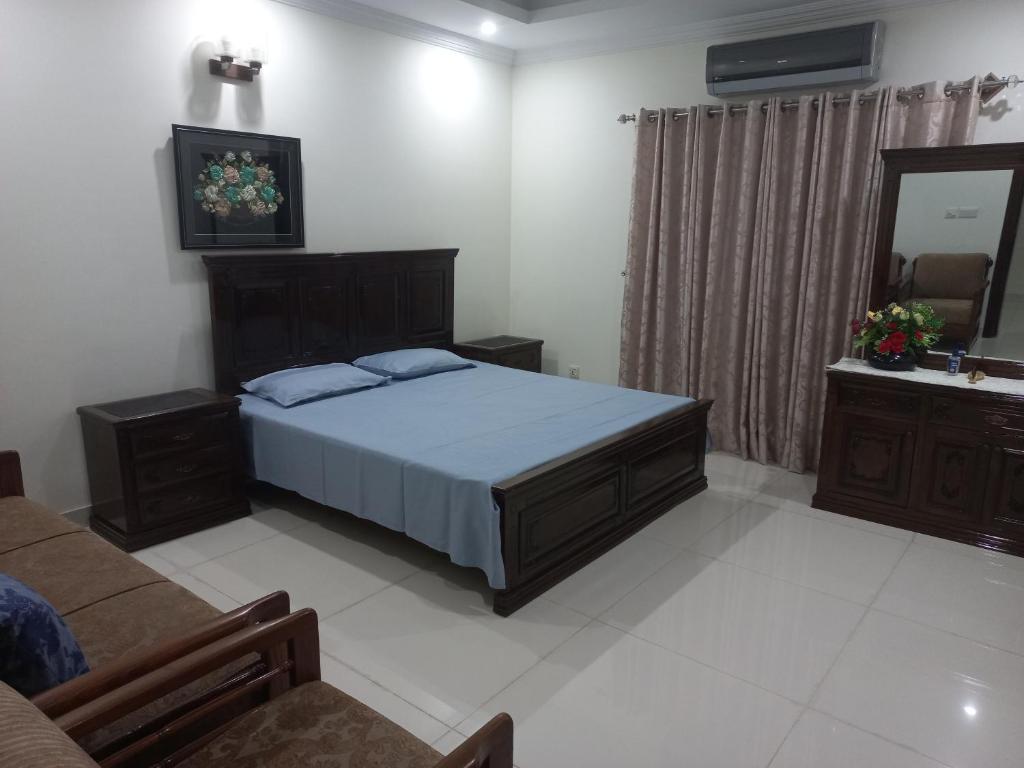 DHA 2 Villa, Near Giga Mall, Islamabad photo 3