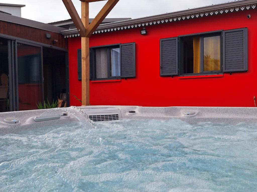 Le Cyprès, billard piscine et jacuzzi photo 4
