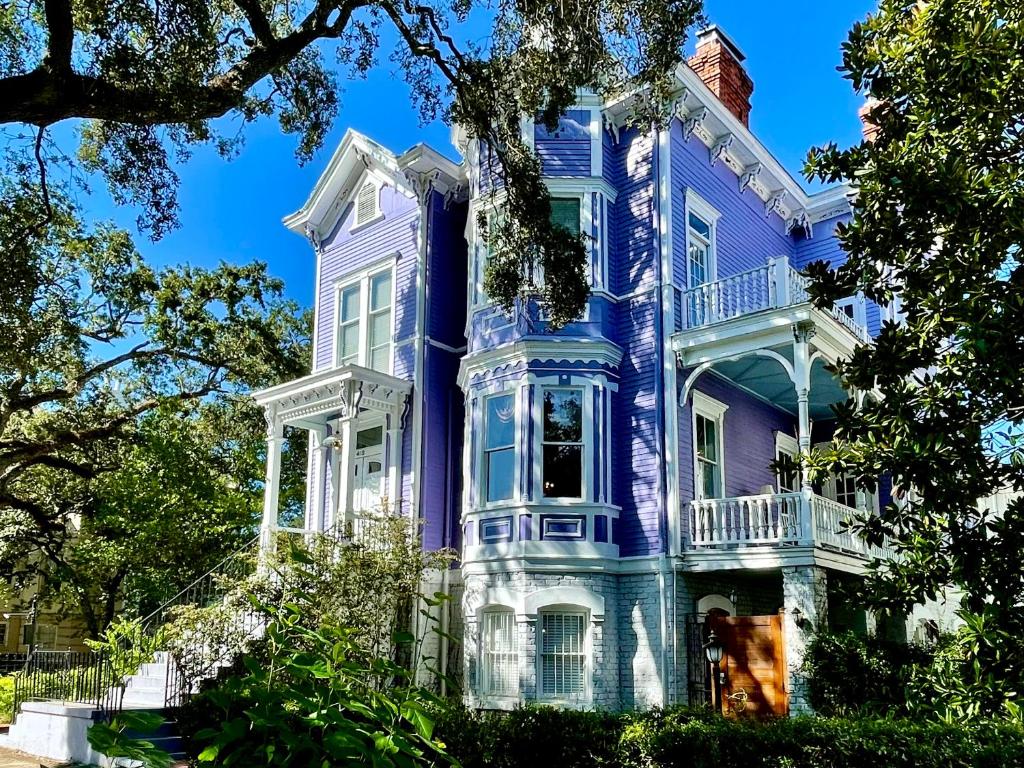 Amethyst Garden Inn image