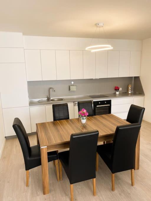 City Center Apartment photo 1