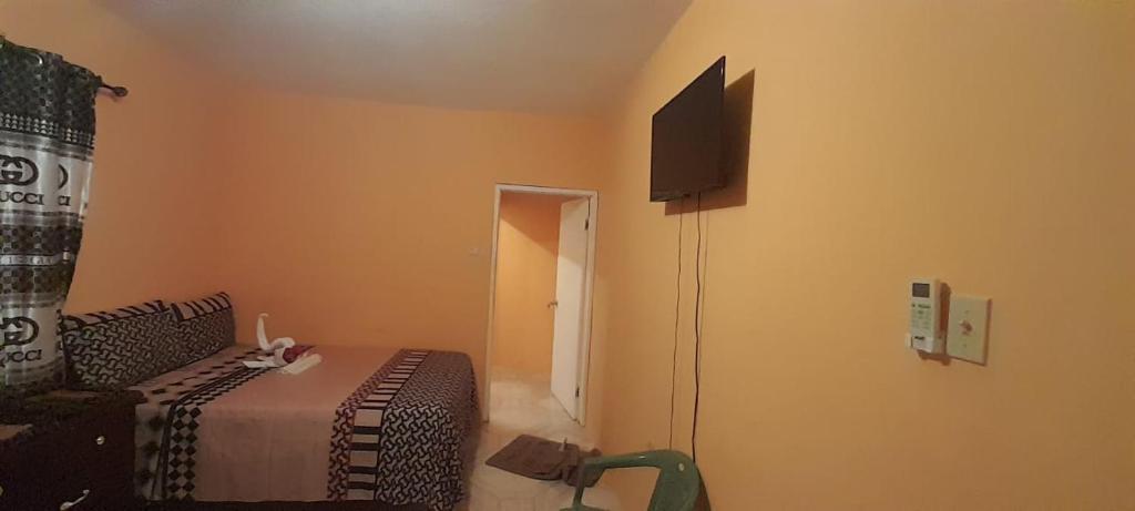2 bdrm/ 2 bath in Old Harbour photo 1