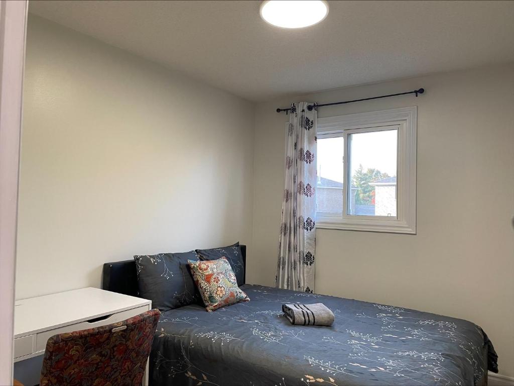 BHF Near College & Hosp Self-Service Check-in So Fast Net Free Parking In Barrie photo 4