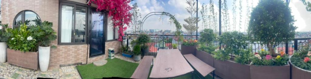 Happy House- Studio Apartment