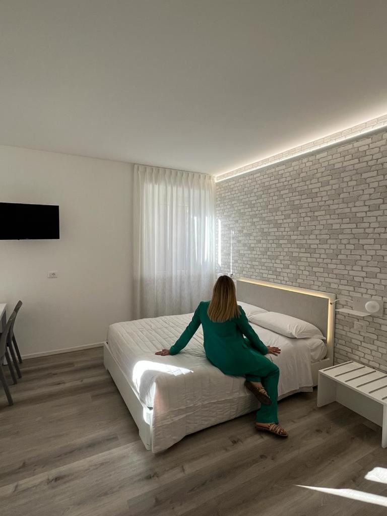 Rosso Conero - Le Grotte Rooms & Apartments