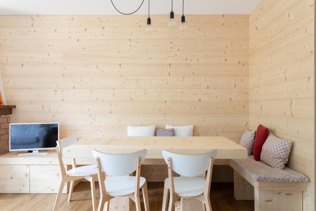 WoodenKey Asiago bicamere immerso nel verde photo 3