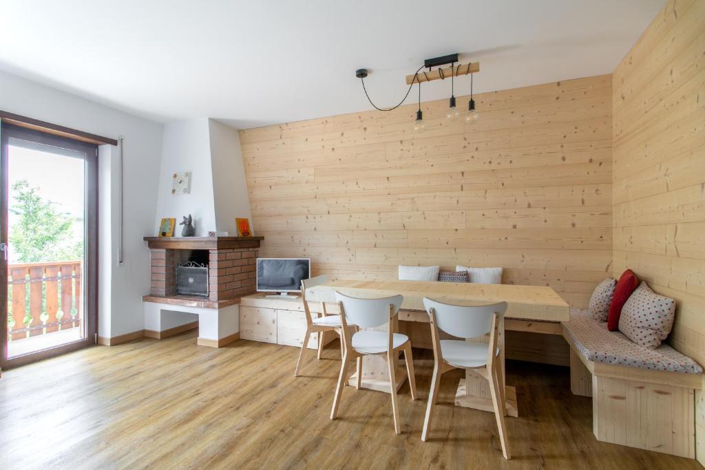 WoodenKey Asiago bicamere immerso nel verde