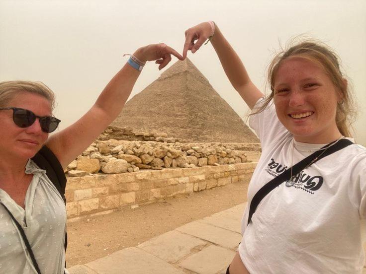 LOVELY PYRAMIDS motel photo 1