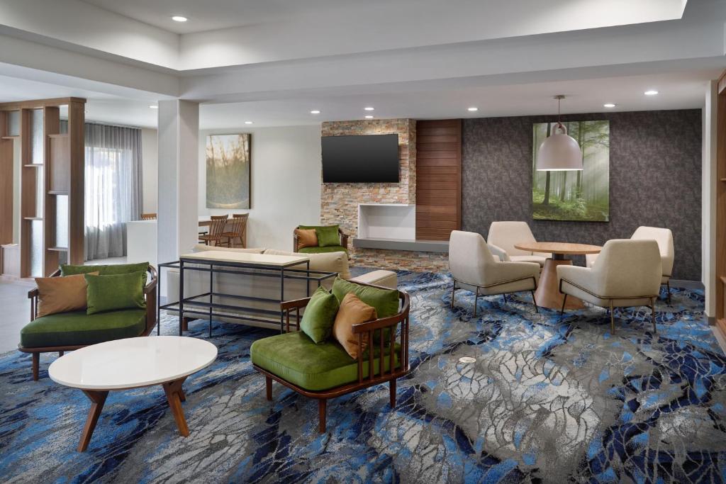 Fairfield Inn & Suites Atlanta McDonough photo 2