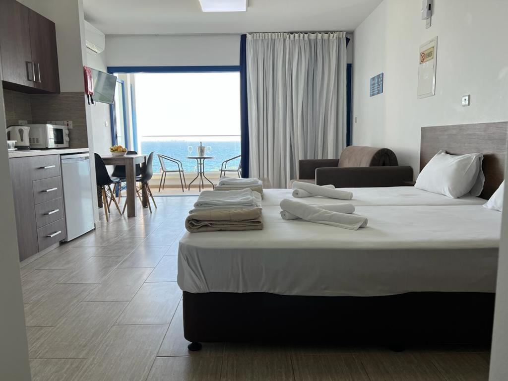 Governors Beach Panayiotis photo 1