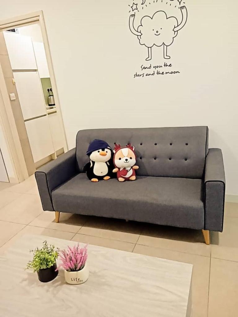 Legoland-4mins Walk-Spacious-Kids Friendly with Bathtub@ Happy Travel- AFINITY RESIDENCY photo 2