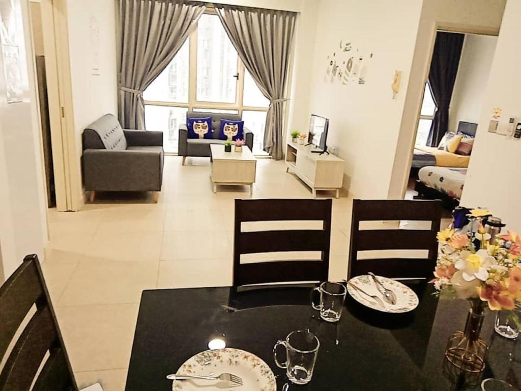 Legoland-4mins Walk-Spacious-Kids Friendly with Bathtub@ Happy Travel- AFINITY RESIDENCY photo 4