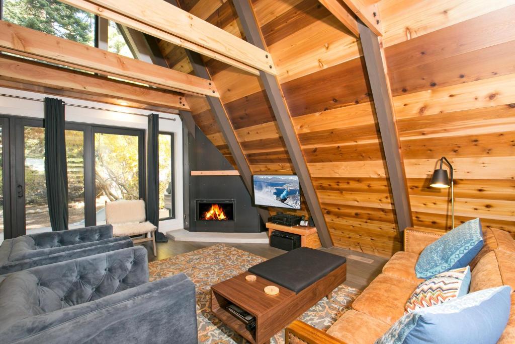 Sugar Pine Chalet on Tahoe photo 3