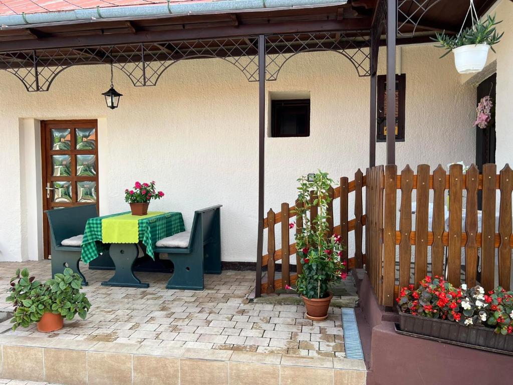 Becehegyi Vendégház photo 3
