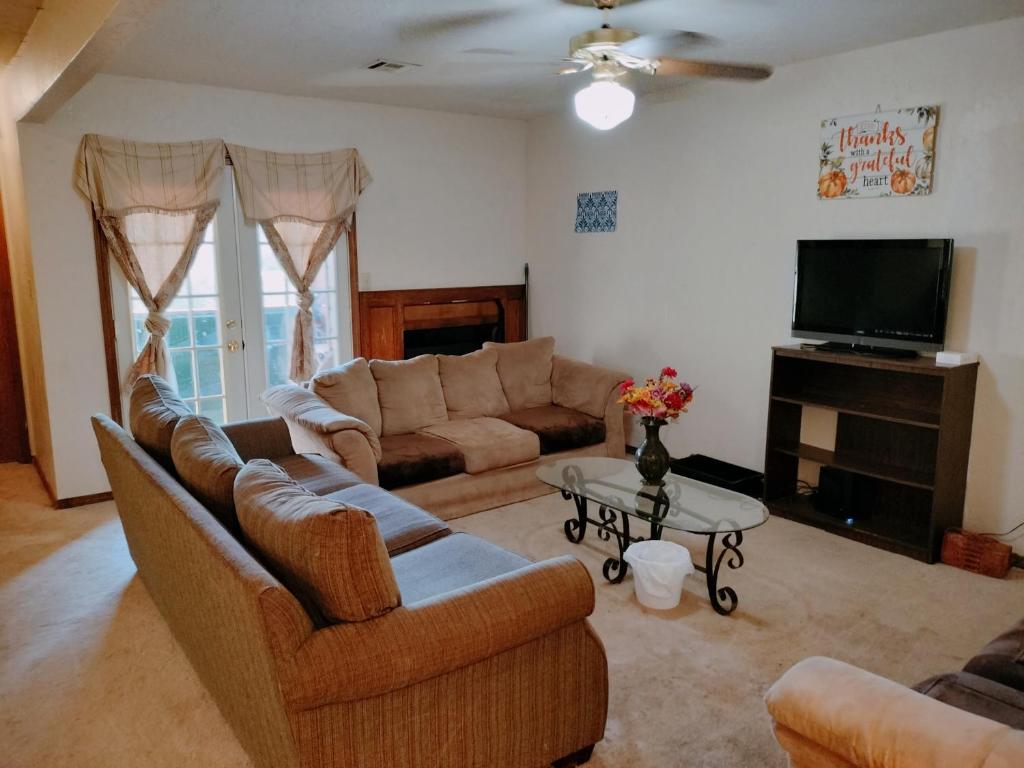 Golden Sunflower's Apartment A photo 3
