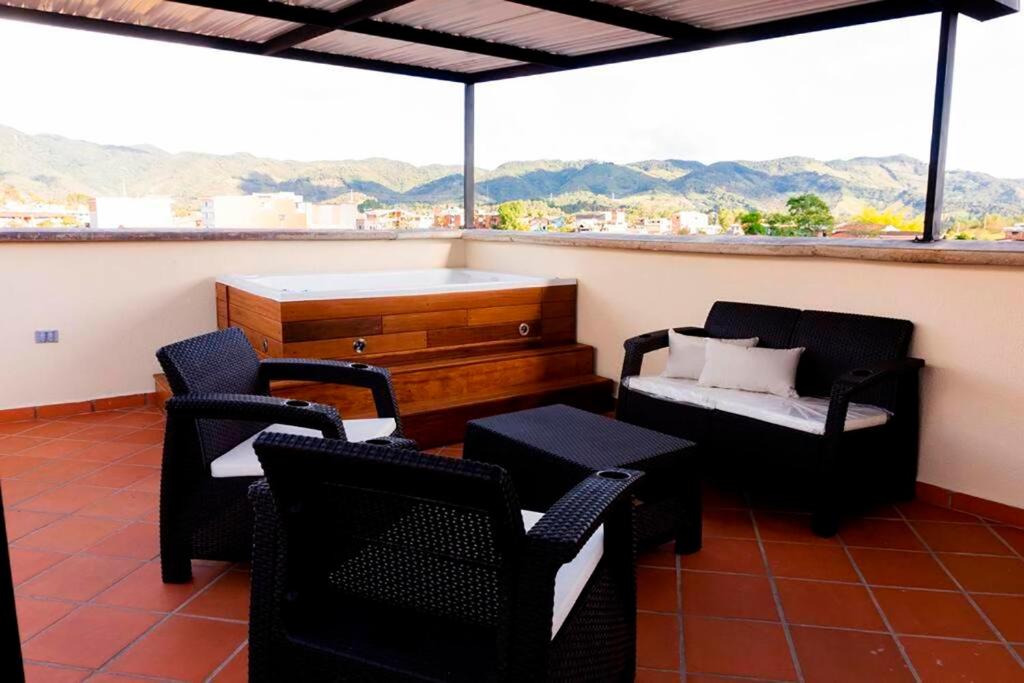 Apartamento 402 - Terraza con Jacuzzi - 3 Habitaciones - Rentas Cortas Gerencial