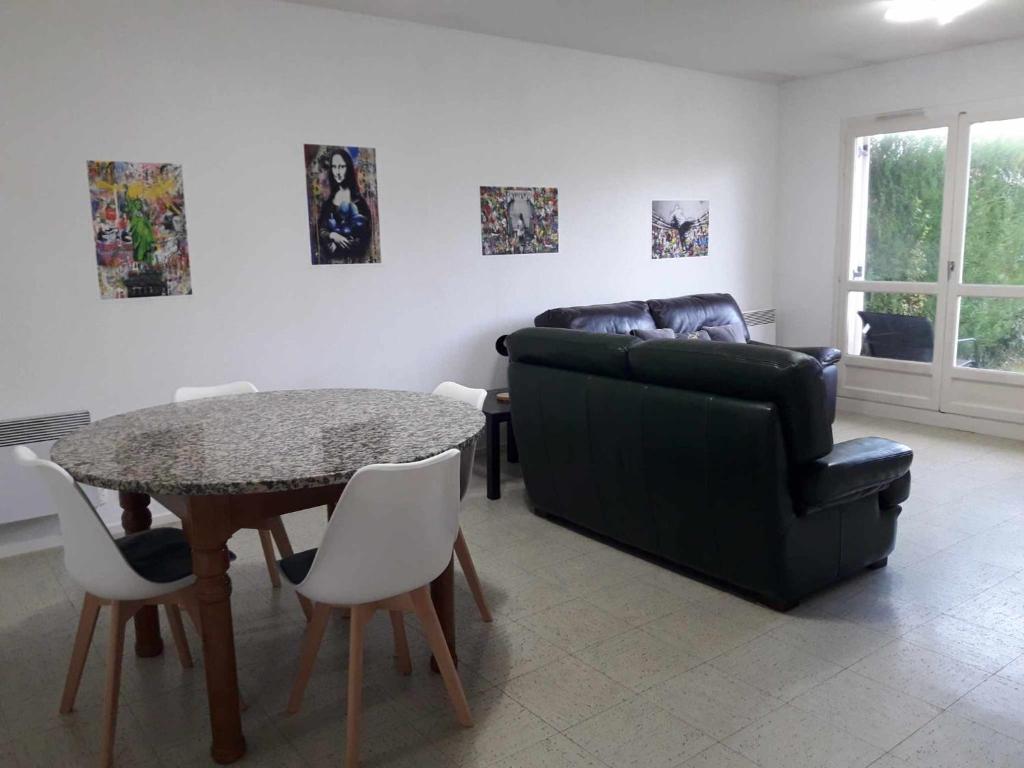 Maison 3 chambres prox CNPE Dampierre photo 3