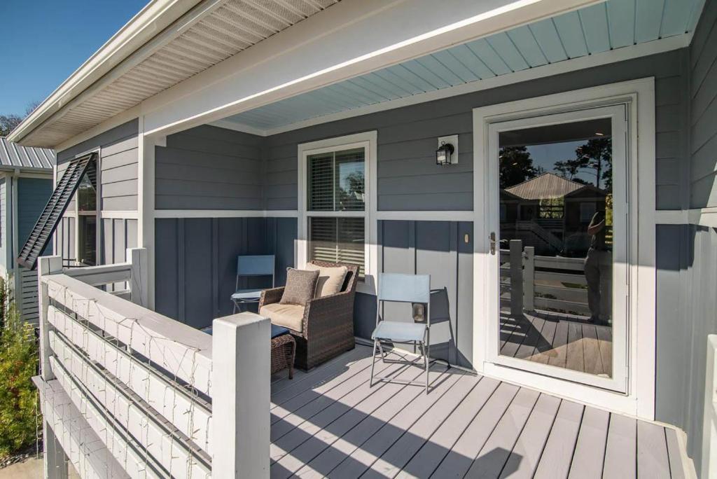Discover Beachfront Bliss at Terrapin - Your Pawleys Island Paradise! photo 2