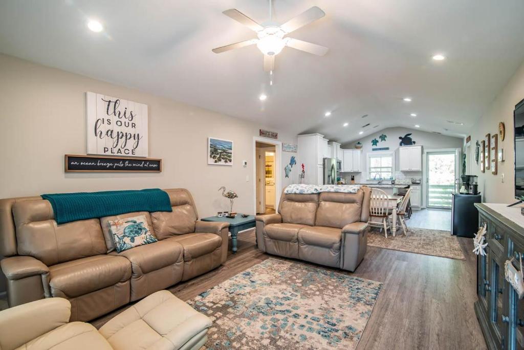 Discover Beachfront Bliss at Terrapin - Your Pawleys Island Paradise! photo 3