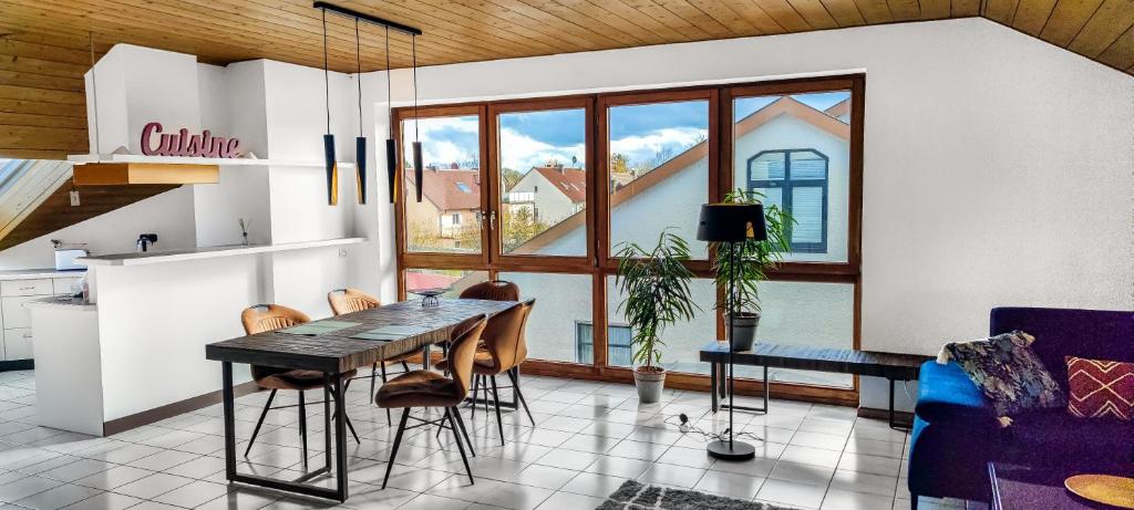 Stylish loft with balcony, quiet and spacious photo 1