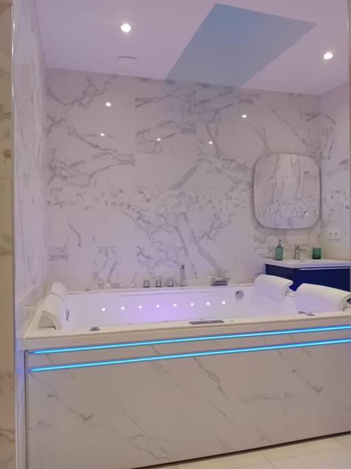 Maison avec Jacuzzi - Louvres proche Roissy CDG - Paris photo 2