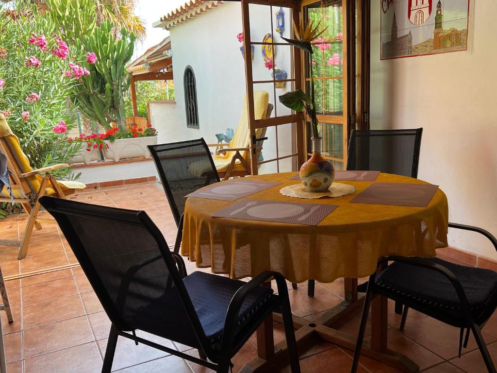CACTUS's HOUSE, 150 m beach, 1 bdr, 4 guests, wifi, Netflix, photo 4