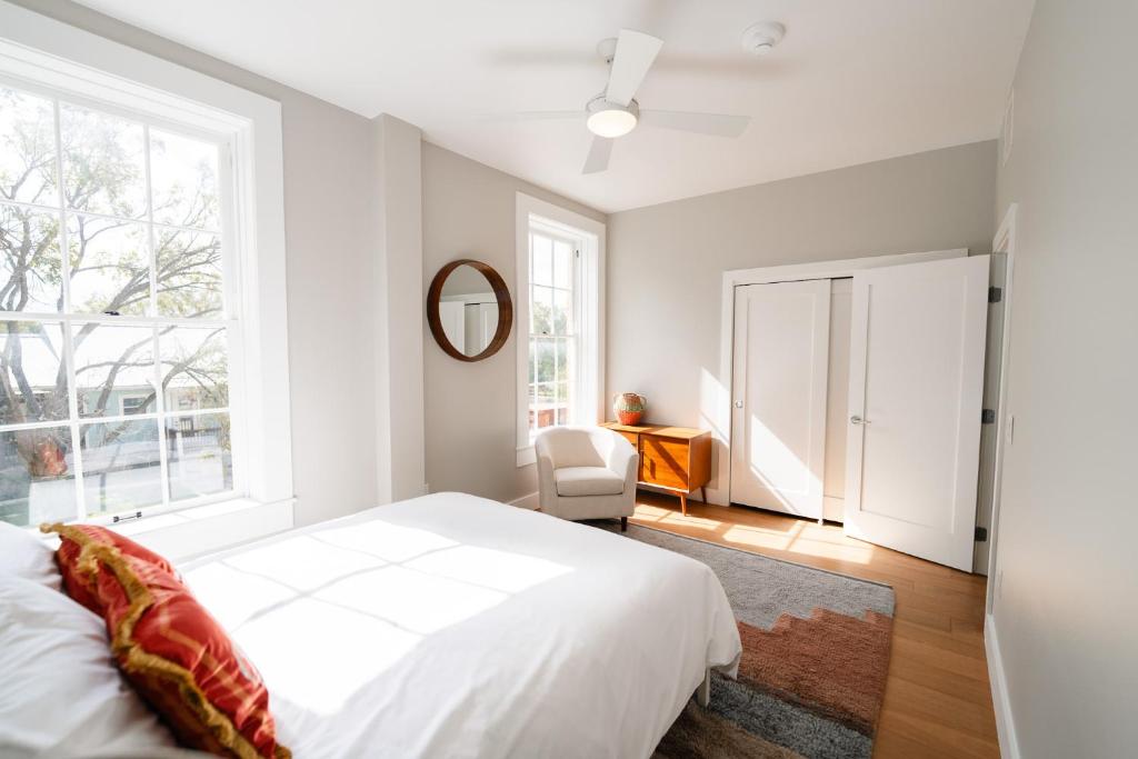 Western 1924 Luxury Lofts image