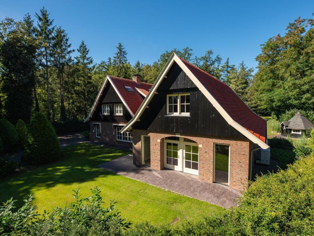 Luxury group accommodation with hot tub and Finnish kota, located in Twente photo 1