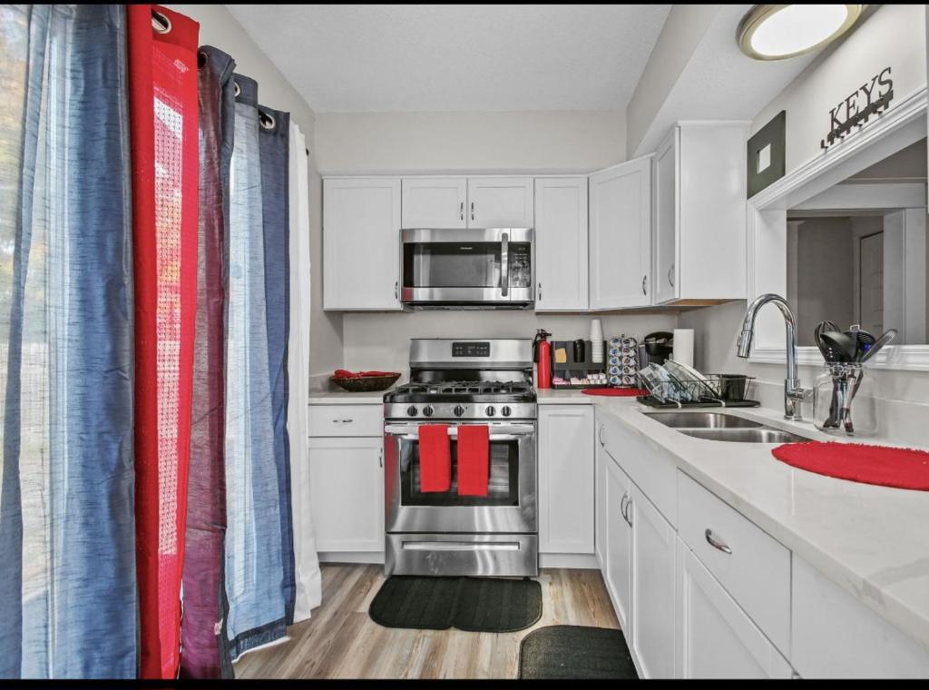 St Paul Fry Street Den Suite#1 image