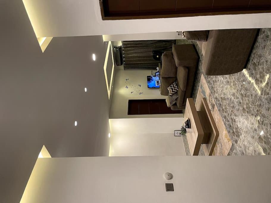 4 Bedroom Apartment Available photo 3