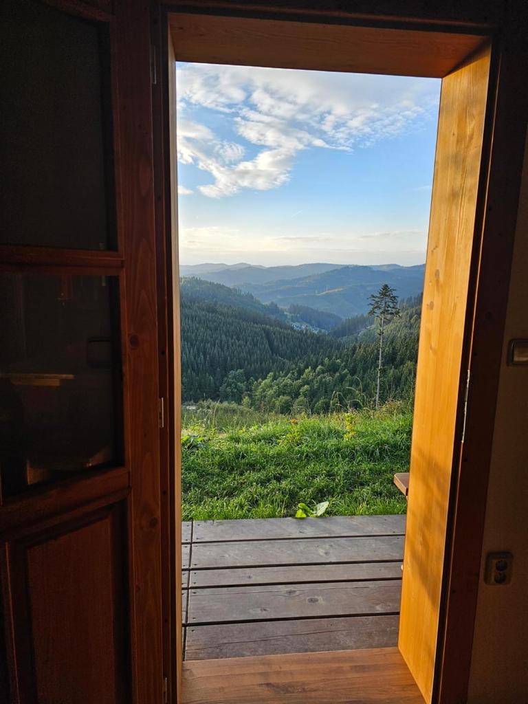 Chalupa Na Seníku - Beskydy, Valašsko - roubenka na samotě s výhledem photo 4